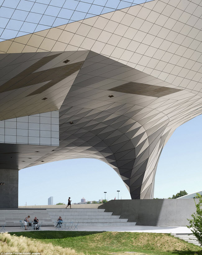 Bảo tàng khoa học Musee de Confluences ở thành phố Lyon, Pháp. Ảnh: Fabrice Fouillet