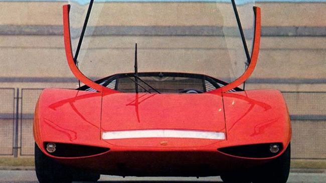 Mặc dù là xe cổ, nhưng nó có thể đạt vận tốc 175 km/h.