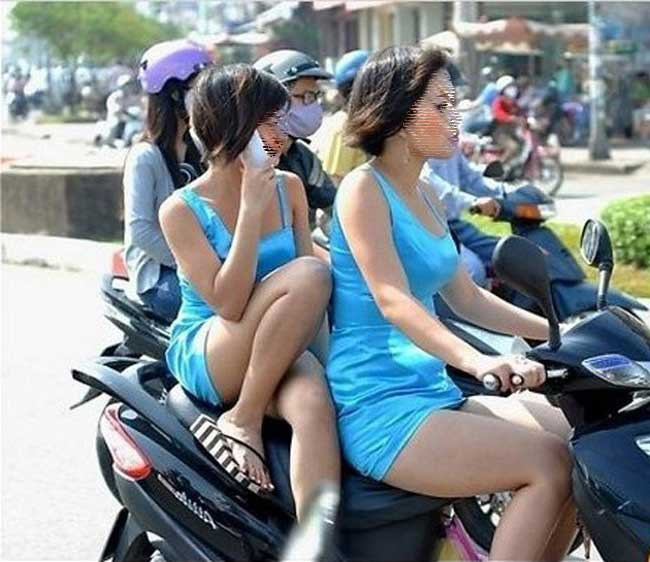 Alo! Chị em tôi ra gần đến nơi tồi đây.