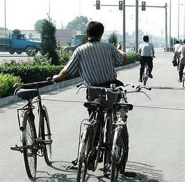 Đi xe là phải như anh đây nè.
