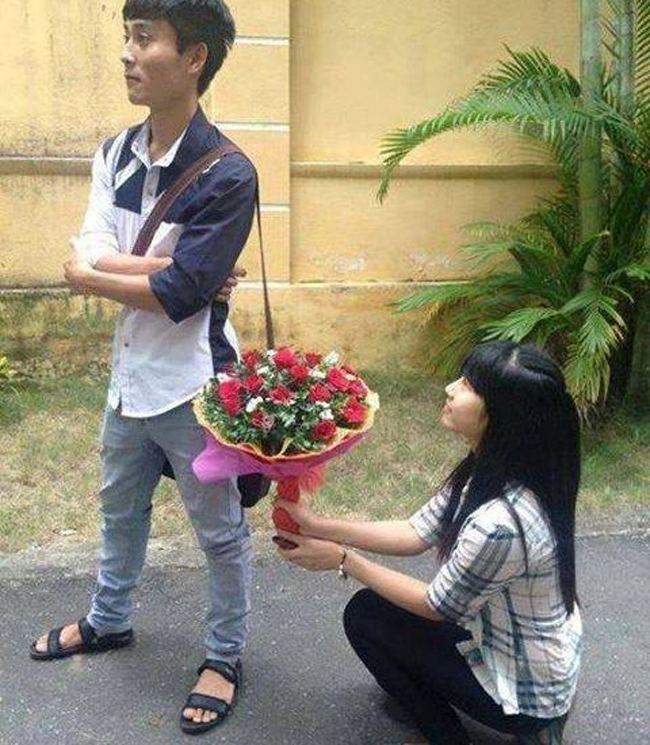 Úi giời, muốn tán anh ư? Xếp hàng đi cưng.