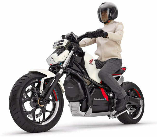 Hiện mới chỉ có một số chi tiết được tiết lộ về mẫu xe này và người hâm mộ đang mong ngóng sẽ có thêm thông tin đầy đủ khi xe chính thức được ra mắt vào ngày 27.10 tới.