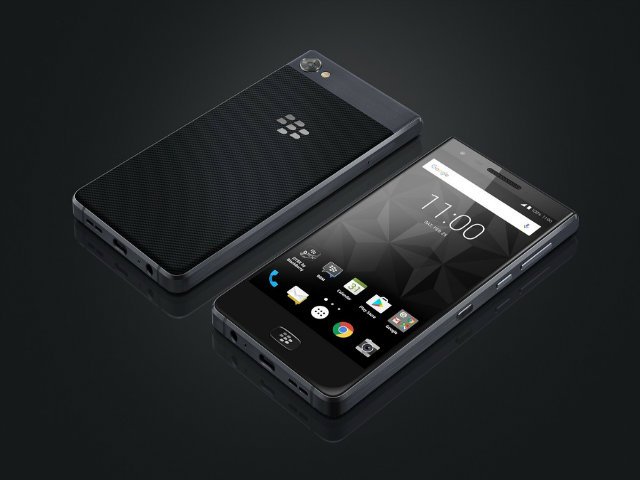 BlackBerry Motion: Smartphone chống nước đầu tiên của ”Dâu đen”, giá 10,45 triệu đồng