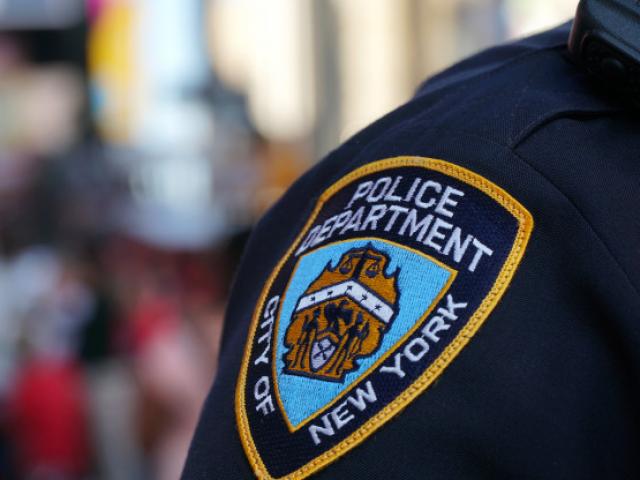 Cảnh sát Mỹ bị bắt vì quan hệ 5 lần với gái mại dâm tuổi teen