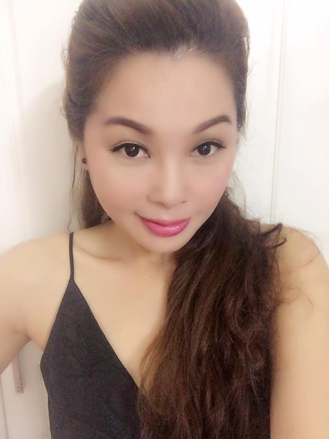 Thanh Tú trải qua nhiều vất vả trước khi đến với nghề diễn xuất. Thời điểm chị ốm nghén, công việc lại khó khăn, gia đình chị trải qua nhiều chông gai. Một mình Thanh Tú chèo lái, chị quyết tâm tự lực cánh sinh, không đi vay nợ.