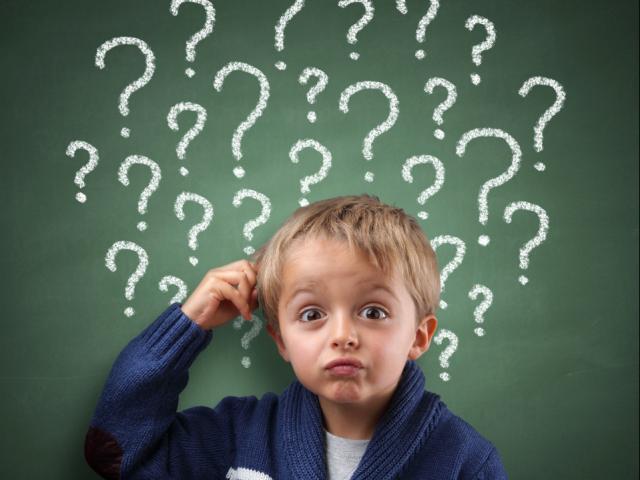 Gợi ý cha mẹ trả lời kho tàng câu hỏi cực “hại não” của trẻ