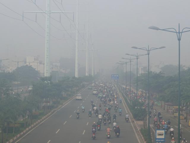 Ảnh: Sài Gòn bồng bềnh trong sương mù dày đặc