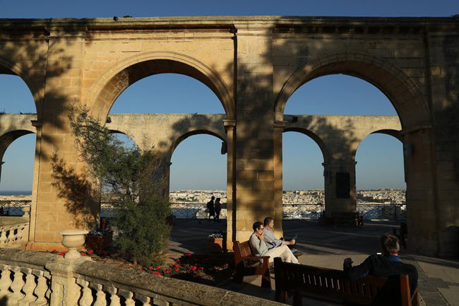 Valletta, Malta: được lựa chọn là Thủ đô văn hóa của châu Âu năm 2018, Valletta chắc chắn sẽ đón số lượng du khách tăng đột biến trong năm tới. Thành phố dự kiến sẽ tổ chức 400 sự kiện và 140 dự án văn hóa với sự tham gia của 1.000 nghệ sĩ, diễn viên, nhà văn, nhà thiết kế,…đến từ địa phương và quốc tế.