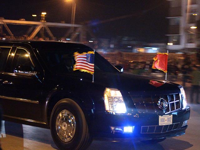 Cận cảnh đoàn xe “khủng” của Tổng thống Donald Trump tại Hà Nội