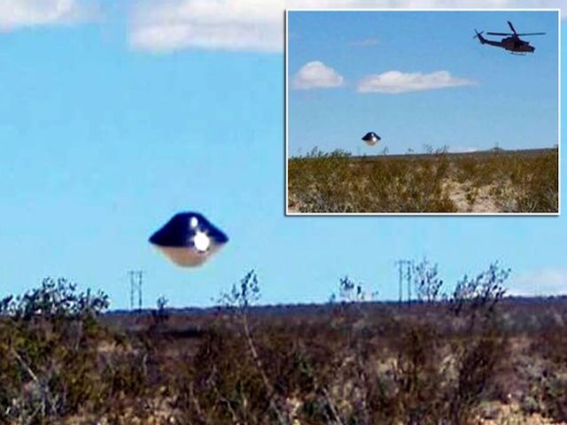 Hình ảnh rõ nét của UFO gần một căn cứ quân sự