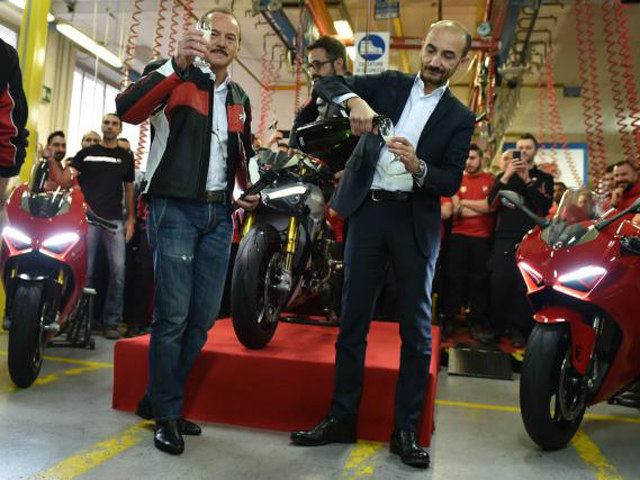 Panigale V4 của Ducati bản thương mại đi vào sản xuất