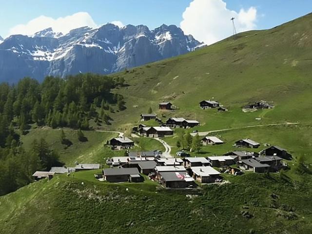 Thị trấn Thụy Sĩ trả 1,6 tỷ đồng cho mỗi gia đình đến ở