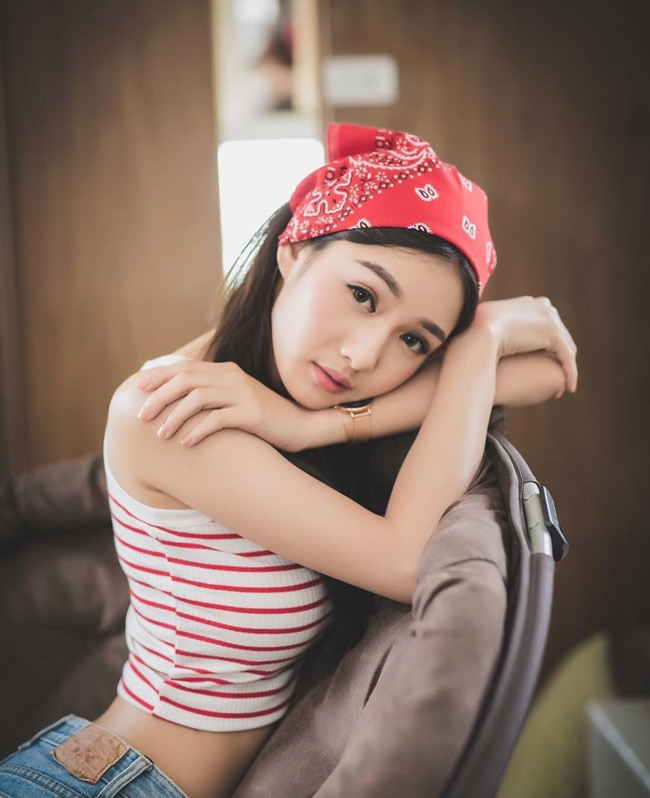 Người hâm mộ còn cho rằng, thật lãng phí khi nữ y tá không thử theo đuổi phong cách sexy.&nbsp;