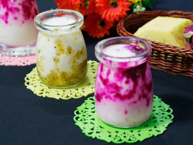 Cách làm sữa chua uống hoa quả - ”nước thần” giúp da mịn màng, tươi trẻ
