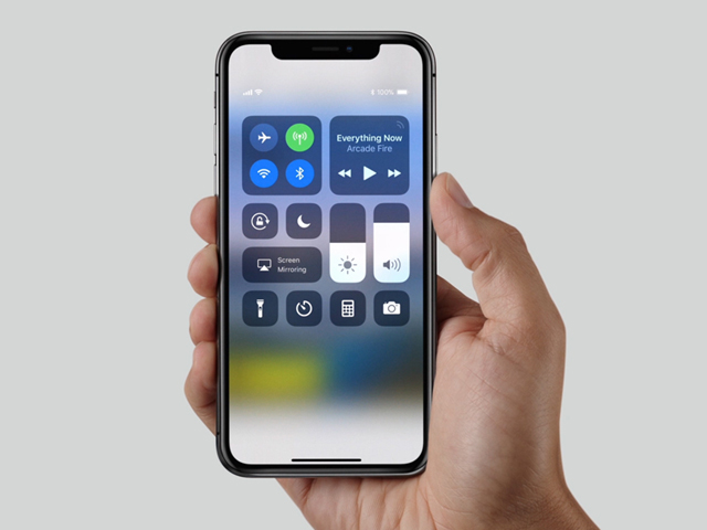 iPhone X chính hãng đã về Việt Nam, giá vẫn ”ngất ngưởng”