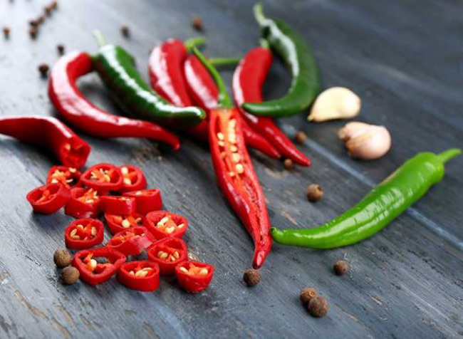 24. Sử dụng ớt trong các món ăn hằng ngày được chứng minh là có tác dụng chống ung thư phổi ở động vật, theo kết quả của nghiên cứu được công bố trên Tạp chí Journal of Pharmacopuncture.