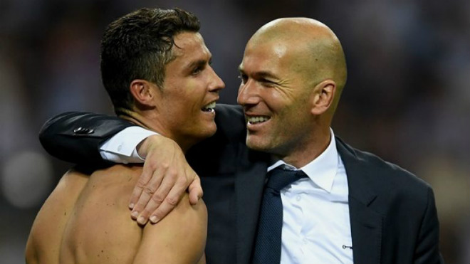 MU đã loạn lại thêm khó: Juventus – Ronaldo ra sức lôi kéo Zidane - 4