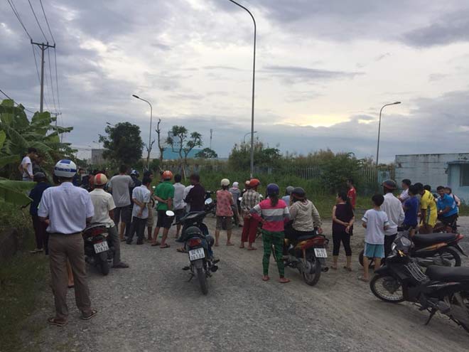 Thi thể người đàn ông với vết cắt trên cổ gần khu nhà ở sinh viên - 2
