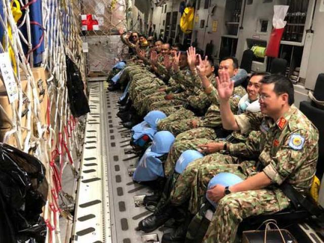 Cận cảnh trong máy bay C-17 đưa Bệnh viện dã chiến Việt Nam đến Nam Sudan