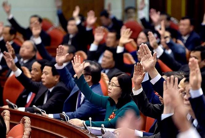 Nội dung ngày làm việc đầu tiên của Hội nghị Trung ương 8 - 1