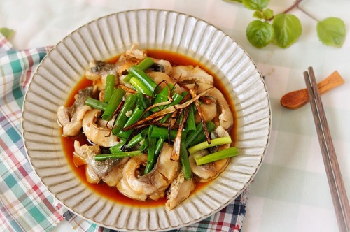 Bữa tối đơn giản với món cá trộn nước tương - 5