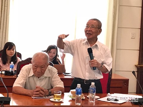 Có nên đưa điều khoản “ép buộc học sinh học thêm để thu tiền” vào luật? - 2