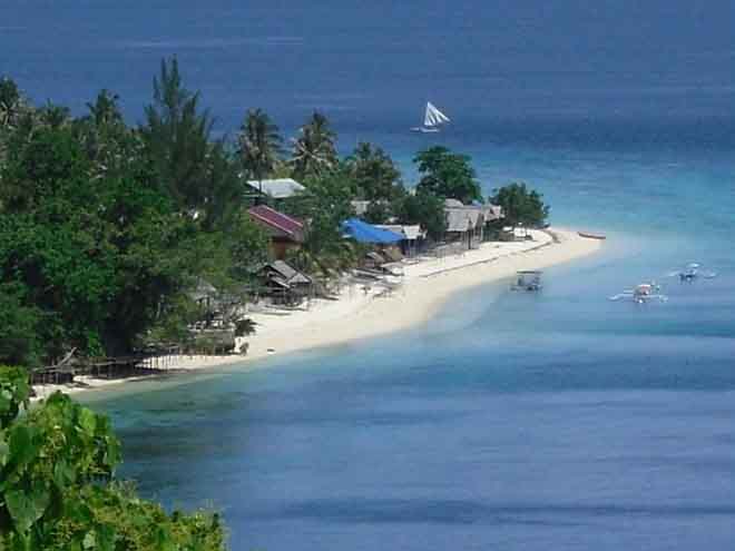 Những hình ảnh không thể tin nổi trước và sau thảm họa kép tại Indonesia - 3