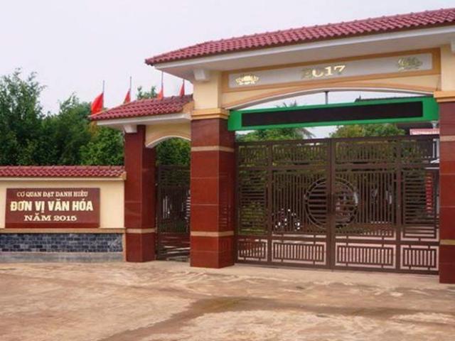 Pháp luật - Chạy vào phòng chủ tịch xã lánh nạn vẫn bị đánh nhập viện cấp cứu