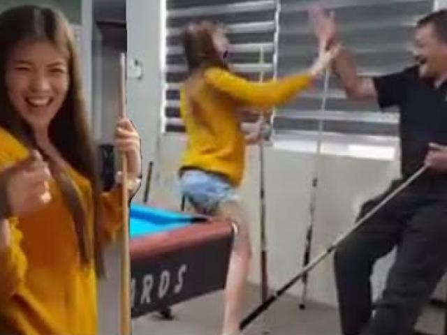 Thể thao - "Phù thủy" bi-a hóa phép cho người đẹp: 1 cú chỉ tay vịt hóa thiên nga