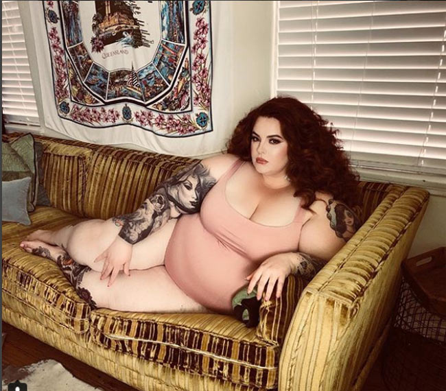 Tess Holliday có số đo cơ thể trên size 20.