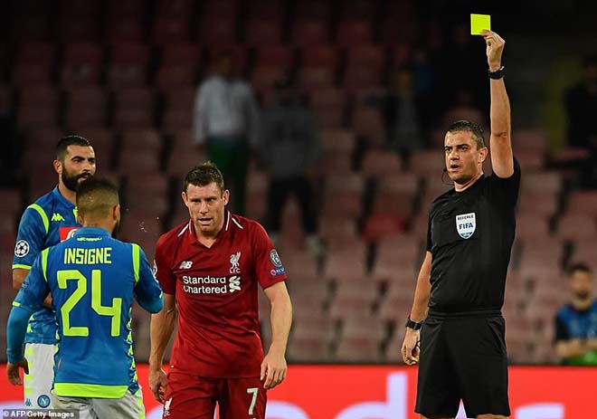 Liverpool thua sốc: Chói sáng Insigne & màn tra tấn kinh hoàng ở Italia - 1