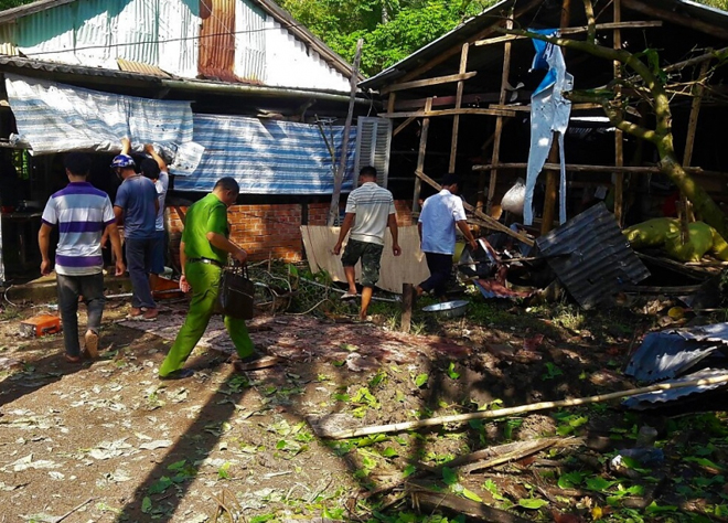 Vụ nổ 3 người chết: Đầu đạn 105mm có sức công phá cỡ nào? - 1