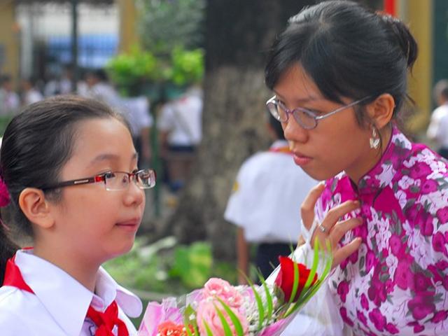 Xử phạt giáo viên: Quan hệ thầy trò sẽ ra sao?