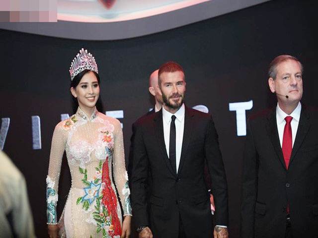 Người mẫu - Hoa hậu - 3 mỹ nhân Việt diện trang phục gợi cảm khi gặp David Beckham