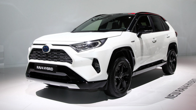 Toyota RAV4 Hybrid chính thức ra mắt tại Paris Motor Show 2018 - 1