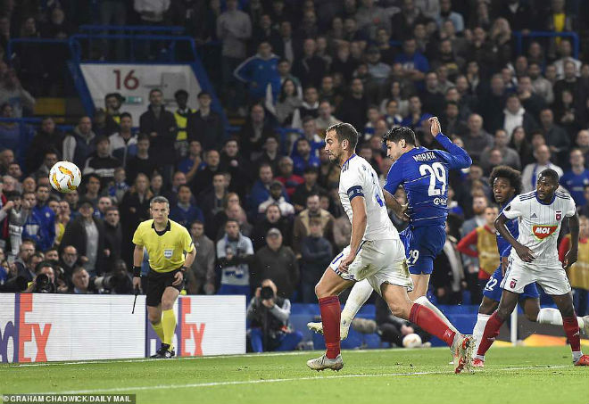 Chelsea - Vidi: Bắn phá dữ dội, &#34;bom tấn&#34; hóa người hùng - 1