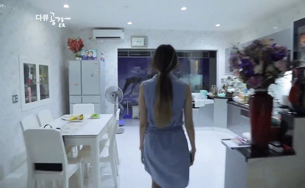 Thăm nhà vợ chồng Trấn Thành, Hari Won, phát hiện điều bất ngờ trong phòng ngủ - 7