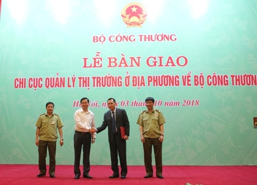 "Ghế" của tân Tổng cục trưởng Tổng cục Quản lý thị trường “nóng” thế nào? - 2