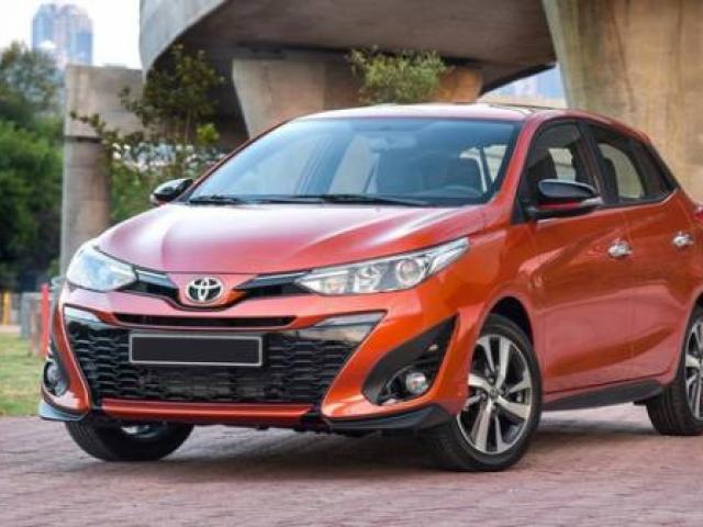 Thị trường - Tiêu dùng - Lượng ô tô con nhập về Việt Nam cao ngất ngưởng với giá "siêu mềm"
