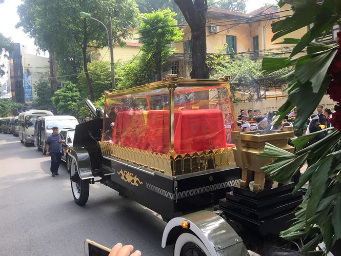 Lễ an táng nguyên Tổng Bí thư Đỗ Mười tại quê nhà - 35