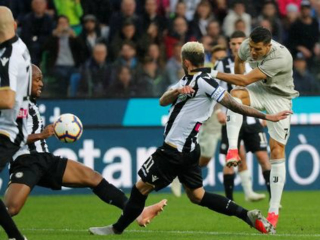 Udinese - Juventus: Ronaldo rực sáng giúp Juventus lập kỷ lục mới