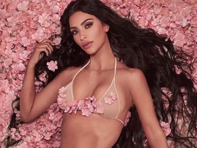 ”Kim siêu vòng 3” bị chê thiếu chín chắn khi mặc micro bikini