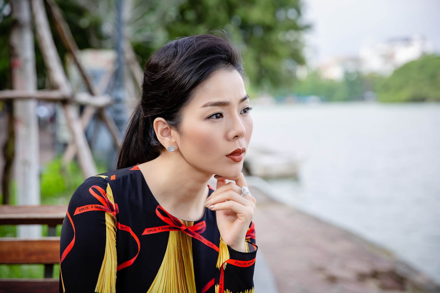 Bay show kiếm tiền tỷ, nhưng Lệ Quyên luôn làm điều này mỗi khi về Hà Nội - 3