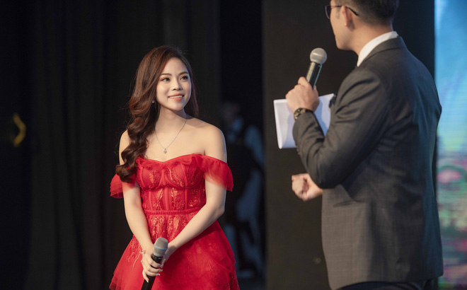 Nữ ca sĩ Sao mai 11 năm đi hát vẫn ở nhà thuê, đi taxi - 1