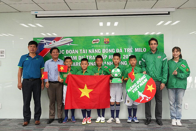 5 hạt giống bóng đá Việt tham gia tập huấn tại CLB Barcelona - 1