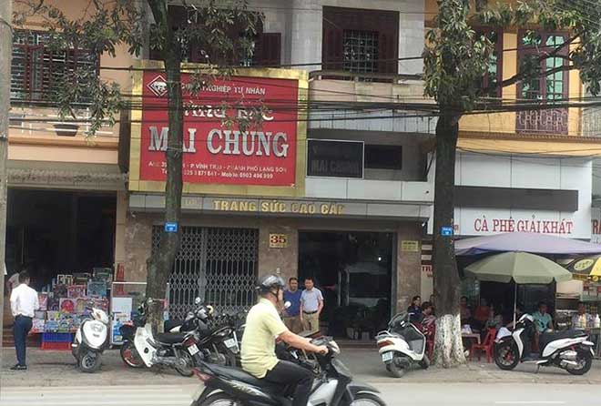 Chủ tiệm ở trung tâm Lạng Sơn báo bị trộm nhiều vàng, bạc - 1