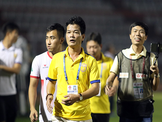 ”Liều doping 20 tỷ đồng” giúp Nam Định đoạt vé play-off