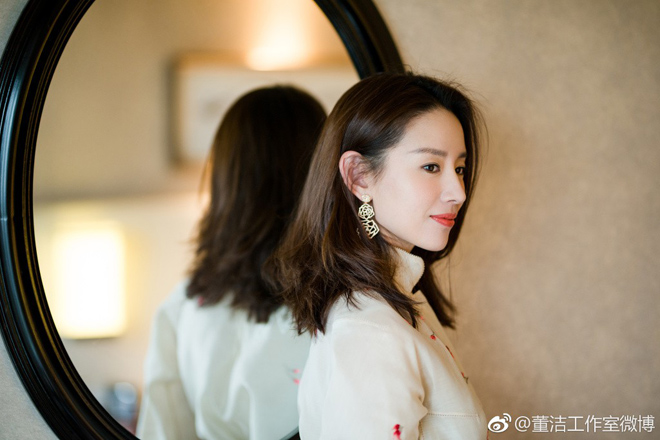 Ngỡ ngàng nhan sắc đời thật của hoàng hậu "hot" nhất màn ảnh - 5