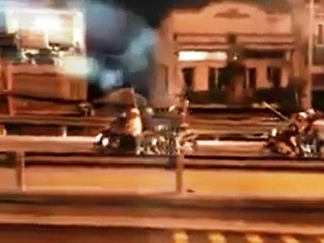 Pháp luật - Hỗn chiến kinh hoàng trên cầu Nhị Thiên Đường: 2 “đại ca” tháo chạy khi thấy cảnh sát