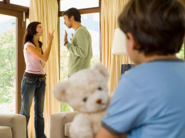 Giáo dục - du học - Không làm 3 điều này khi con thấy bố mẹ cãi nhau, hậu quả sẽ rất khôn lường